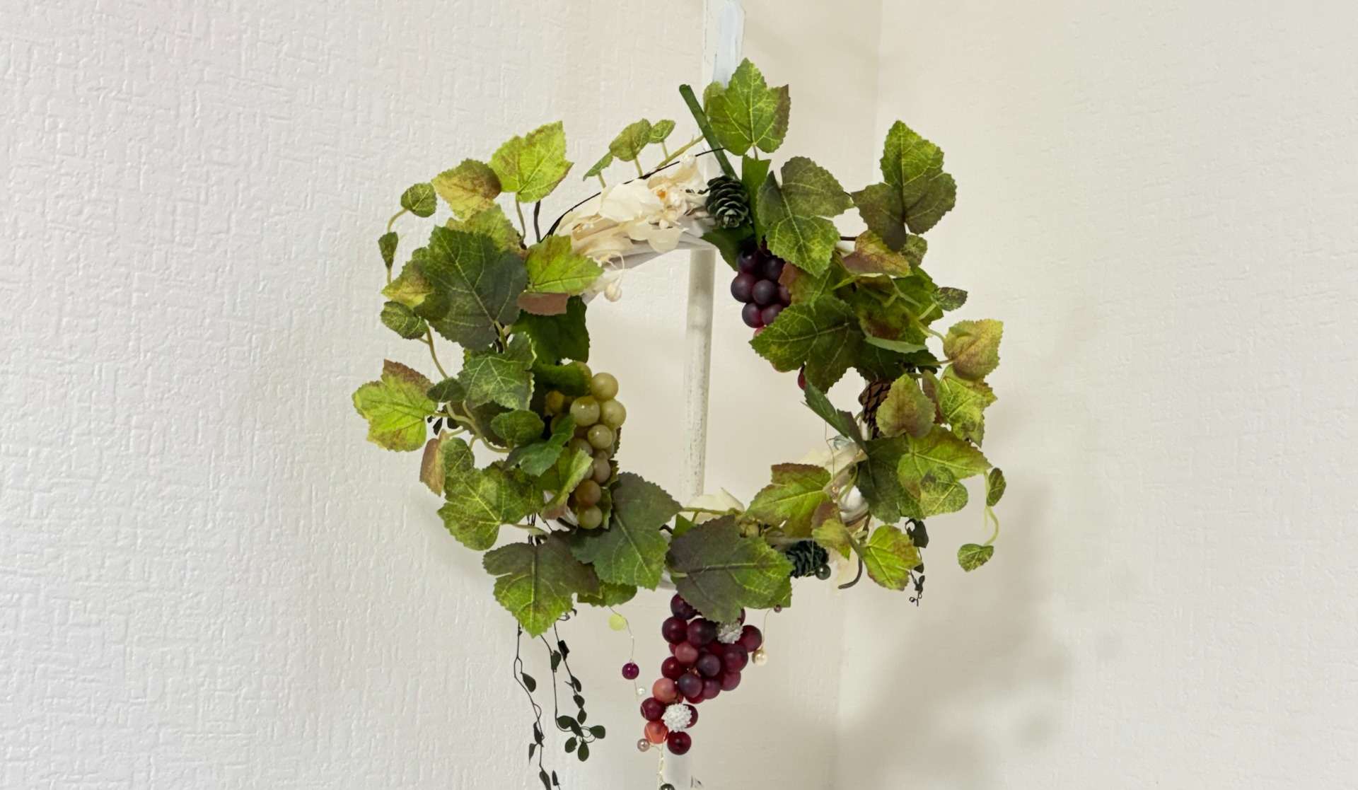 バッカスリースアレンジ(世界のリース)体験レッスン【アトリエパティオフラワーデザインスクール】